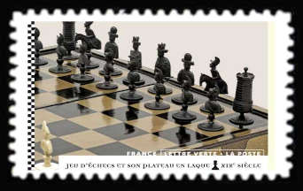  Jeux d'échecs <br>Jeux d'échecs et son plateau en laque - XIXe siècle