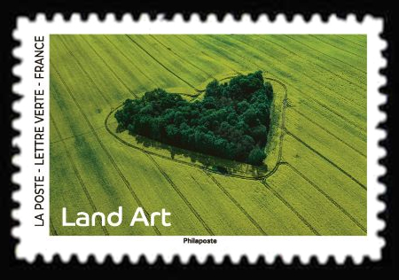  Land Art <br>Vue aérienne d'un bosquet en forme de coeur / Getty Images