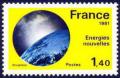 timbre N° 2128, Energies nouvelles ( dialogue stylisé entre la terre et le soleil)