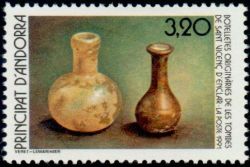 timbre Andorre N° 404 légende : Petits flacons provenant des tombeau0 de Saint Vincenc d'Enclar