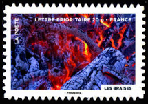  Le timbre fête le feu <br>Les braises