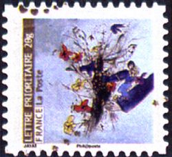 timbre N° 381, Meilleurs vœux - Main offrant et main recevant des fleurs