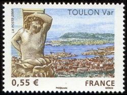  Toulon (département du Var) siège d'une importante base navale 
