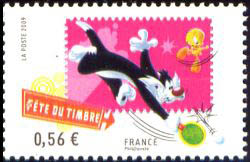 timbre N° 4339, Grosminet jouant au tennis de table avec Titi