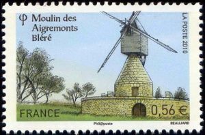 timbre N° 4487, Moulin des Aigremonts Bléré est un moulins à vent de type cavier