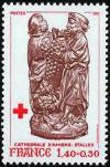 timbre N° 2117, Stalle de la cathédrale d'Amiens - Croix Rouge