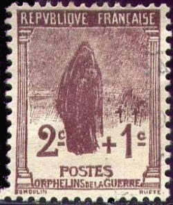  Orphelins de la guerre 3ème émission <br>Veuve au cimetière