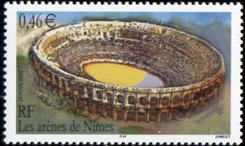  Les arènes de Nimes, amphithéâtre romain construit vers la fin du premier siècle 