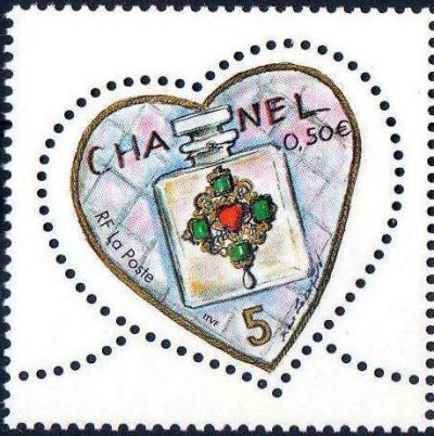 timbre N° 3632, Coeur 2004 du couturier Karl Lagarfeld, Parfum Chanel N° 5