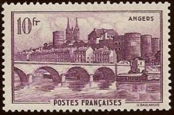  Angers - Le pont sur la Maine et le Château 