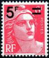 timbre N° 827, Marianne de Gandon 6 F rose surchargé 5 F