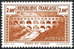 Pont du Gard ( timbre N° 262 de 1931)