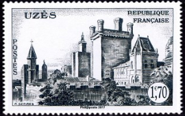  Uzès ( Timbre N° 1099 de 1957 ) 